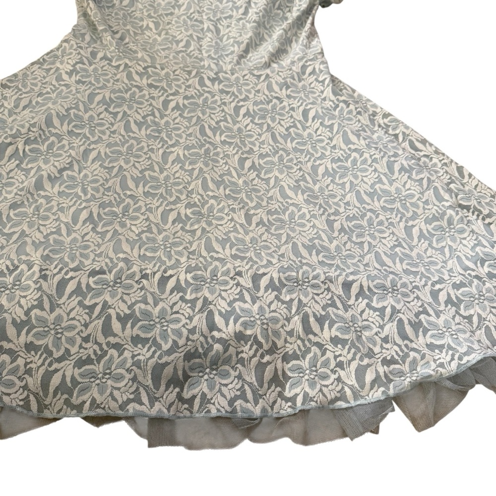 Disney Cinderella Adult Light Blue Floral Lace Fit & Flare Dress XL - Picture 3 of 10